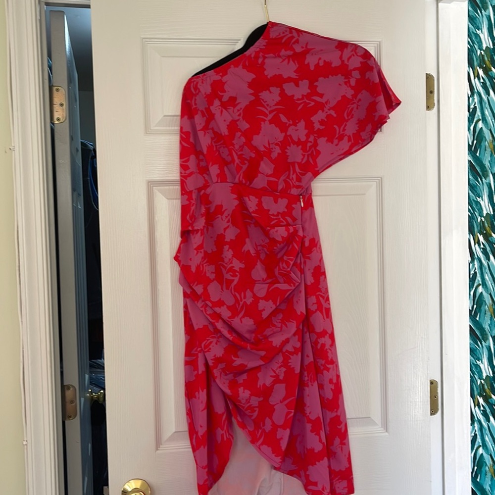 One shoulder dress